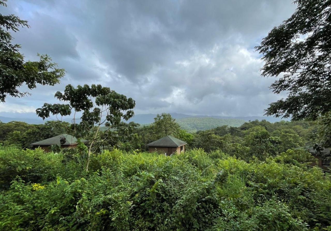 The Postcard Hideaway, Netravali Wildlife Sanctuary, Goa Hotel Vichondrem ภายนอก รูปภาพ