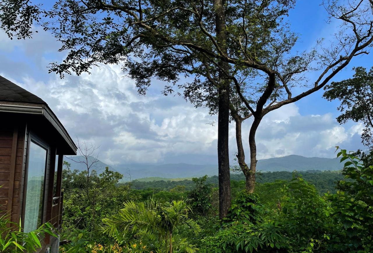 The Postcard Hideaway, Netravali Wildlife Sanctuary, Goa Hotel Vichondrem ภายนอก รูปภาพ