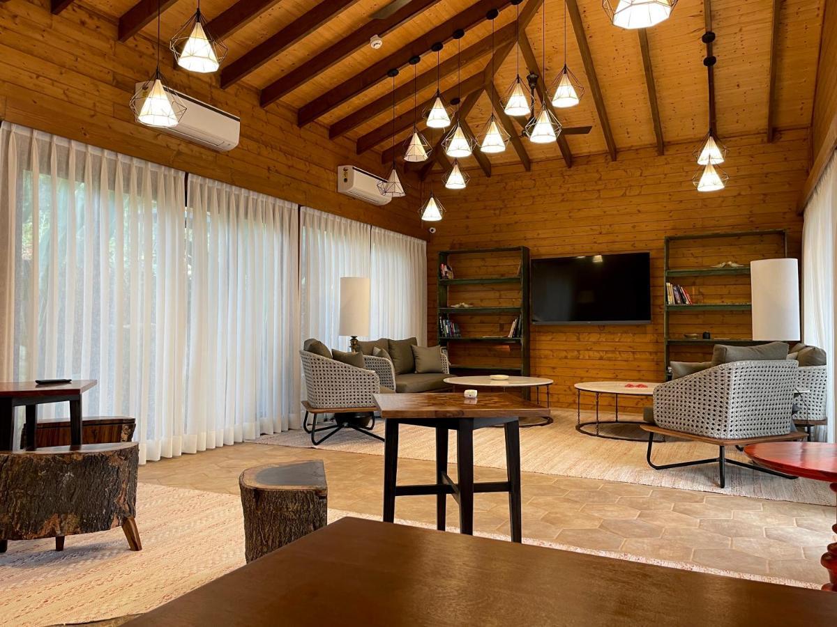 The Postcard Hideaway, Netravali Wildlife Sanctuary, Goa Hotel Vichondrem ภายนอก รูปภาพ