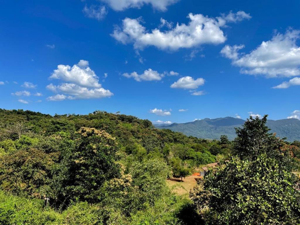 The Postcard Hideaway, Netravali Wildlife Sanctuary, Goa Hotel Vichondrem ภายนอก รูปภาพ